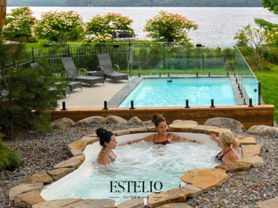 Estello Suites & Spa Lac-Megantic Bagian luar foto